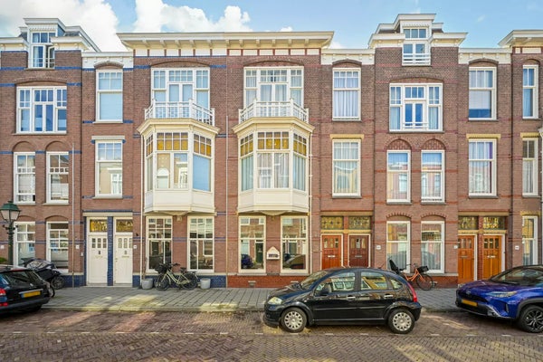 Van Weede Van Dijkveldstraat 38